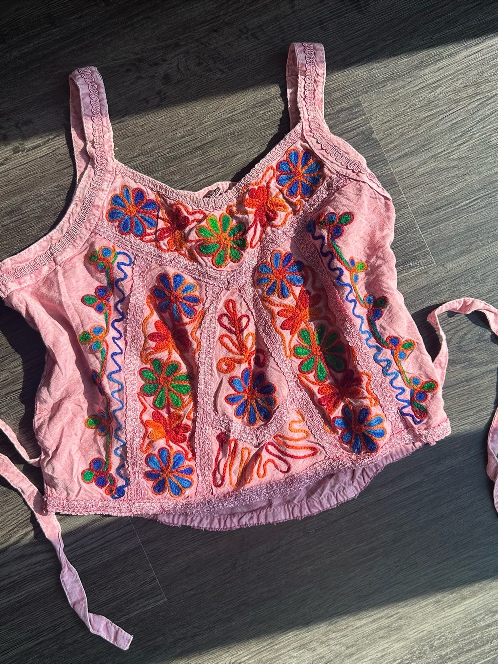 1990's Pink Boho Embroidered Floral Tie Back Top - Picture 4 of 6